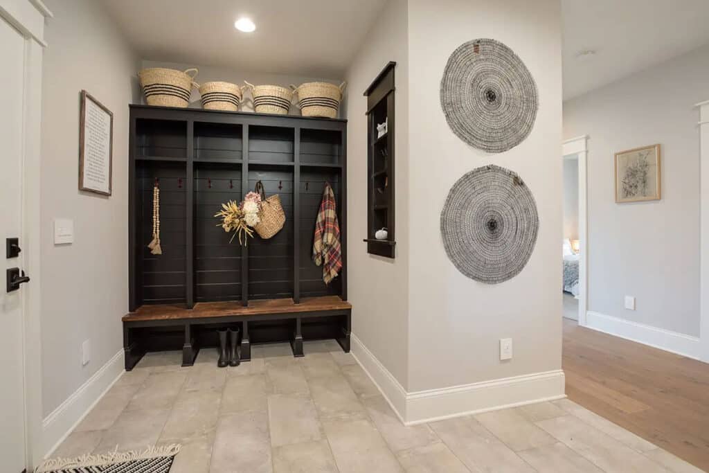 Showplace Cabinetry - Mudroom - Dynamically Designed